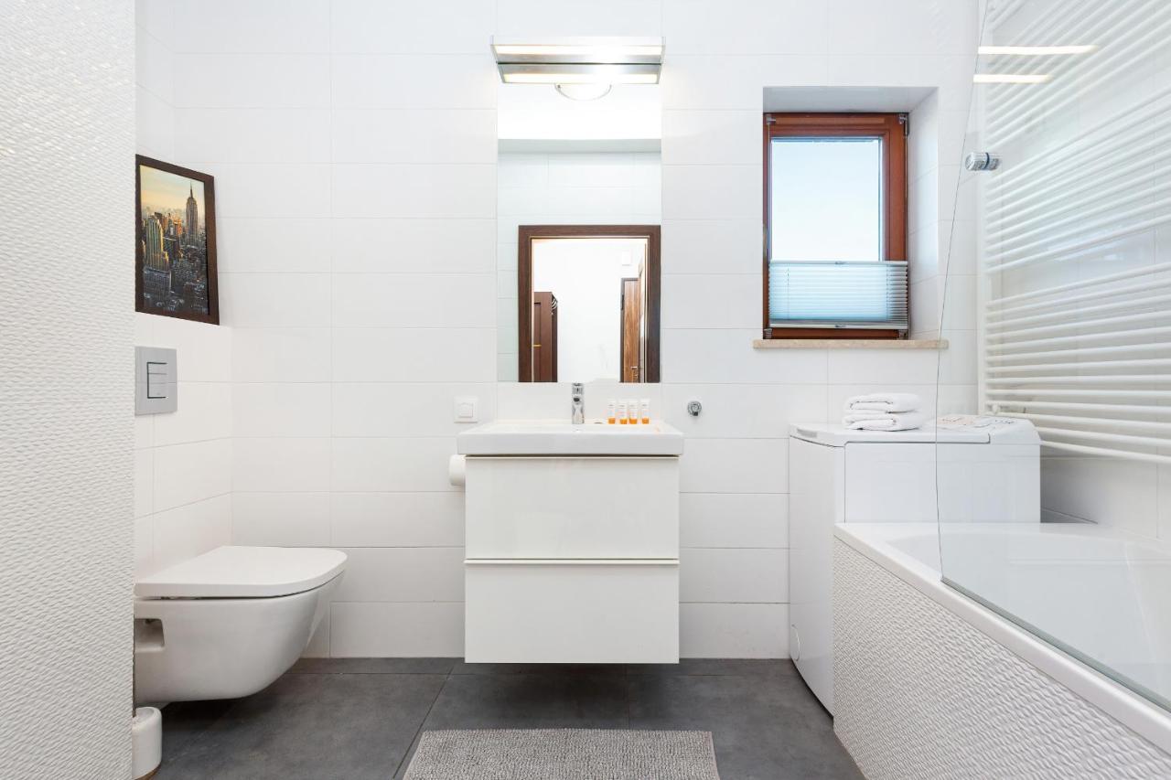 Apartamenty Bliska Praga By Noclegi Renters Warschau Buitenkant foto