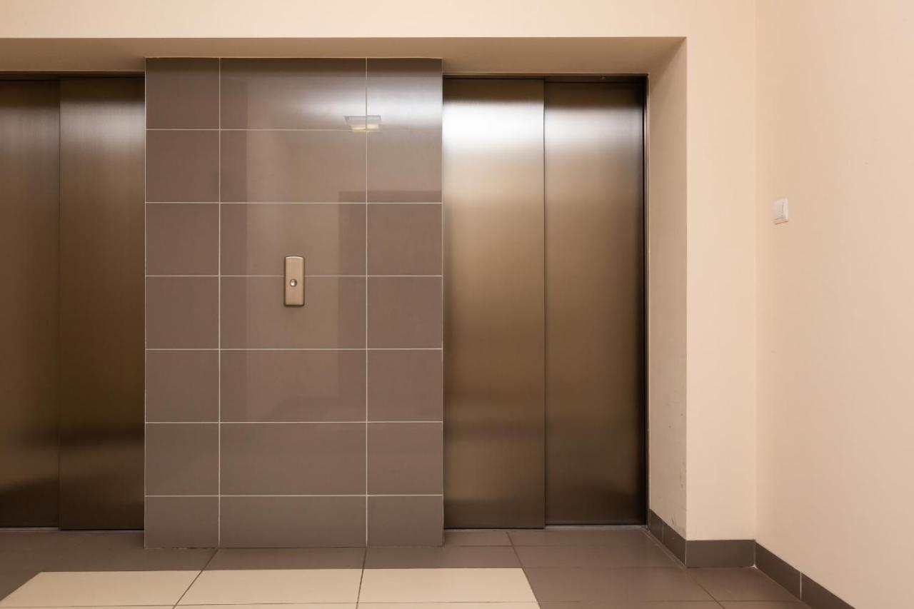 Apartamenty Bliska Praga By Noclegi Renters Warschau Buitenkant foto
